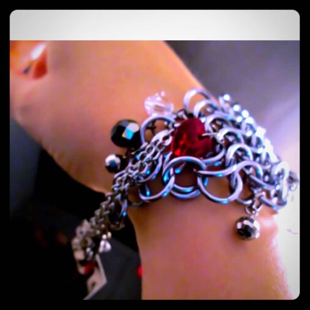 ⭐️chainmail Swarovski cuff bracelet gunmetal